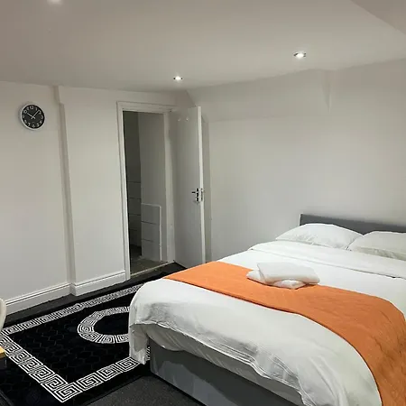 Ferienwohnung Starlet Manor Park London Exterior foto