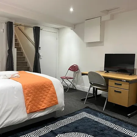 Ferienwohnung Starlet Manor Park London Exterior foto